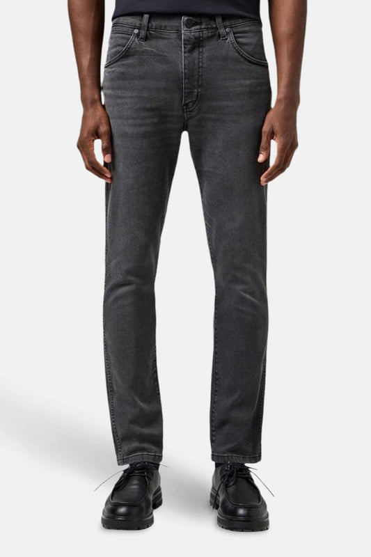Wrangler® Donkergrijze Tapered Jeans van Denim