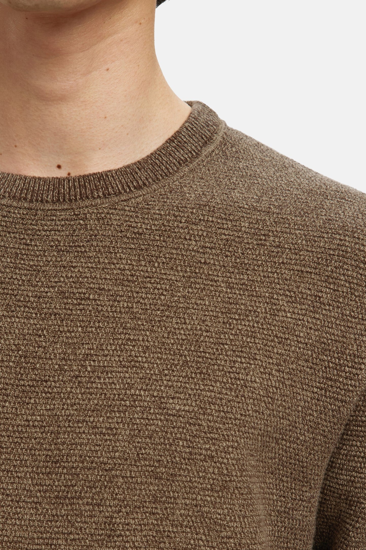 Pul met ronde hals - bruin