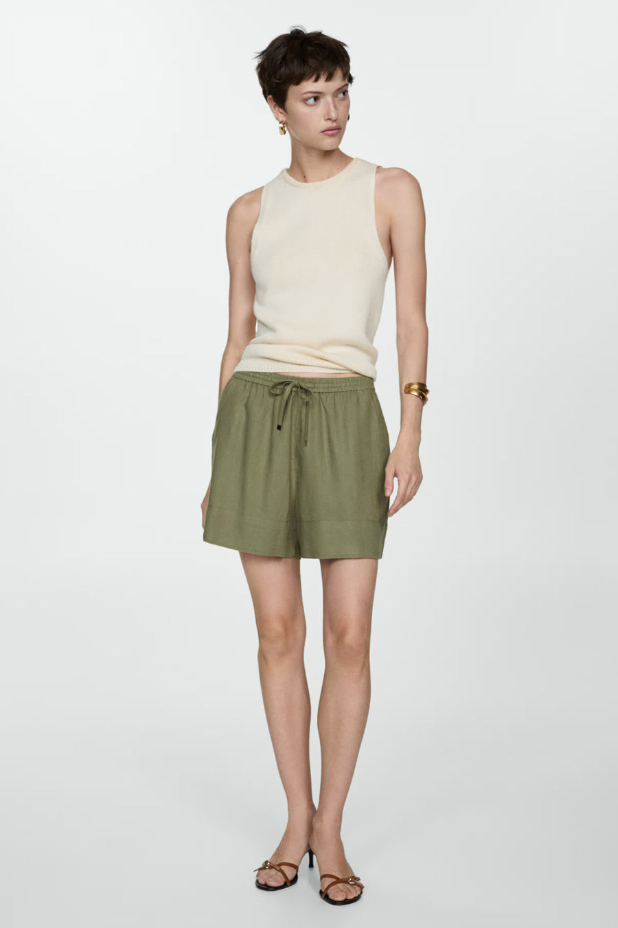 Korte in Khaki