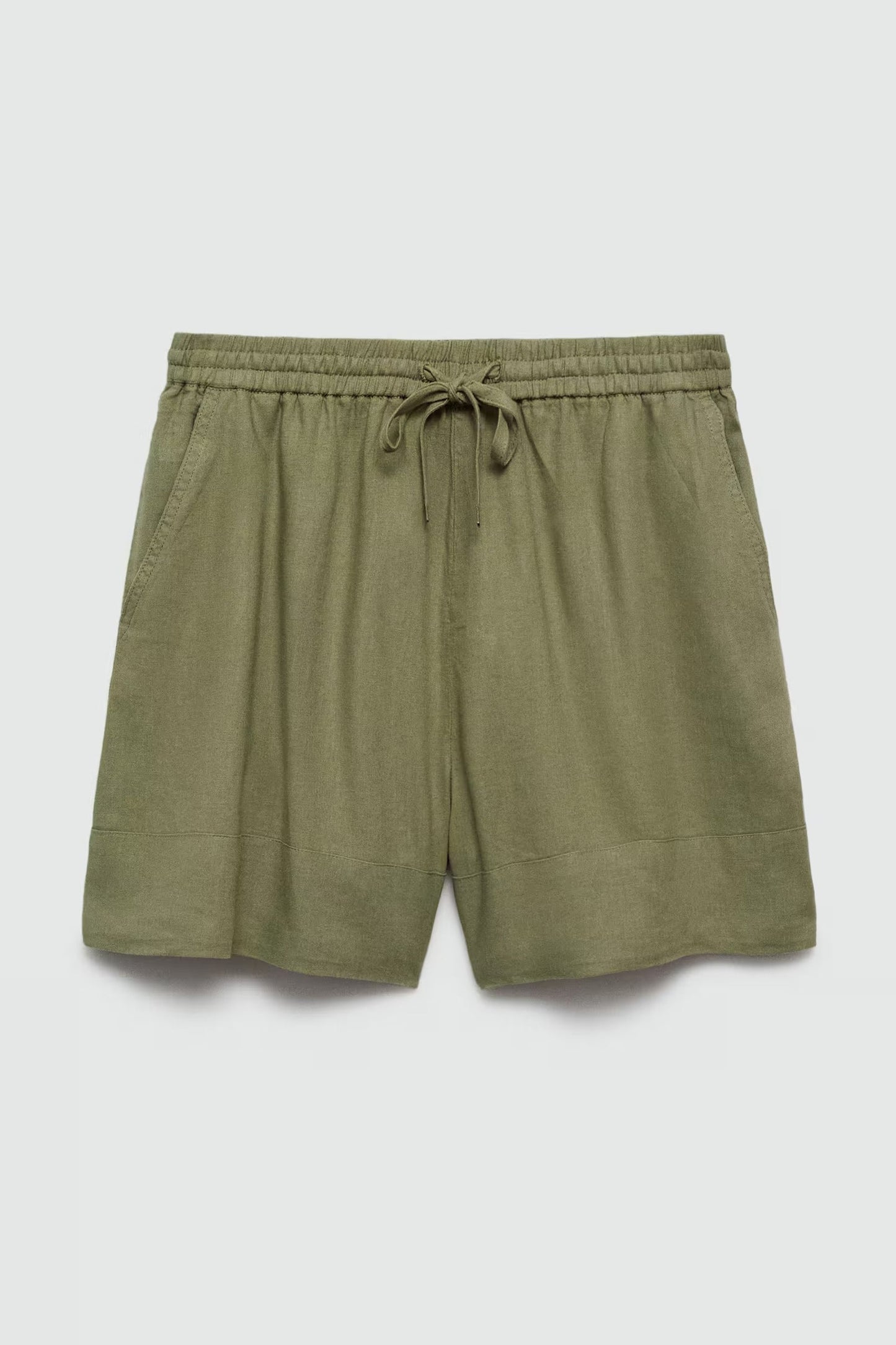 Korte in Khaki