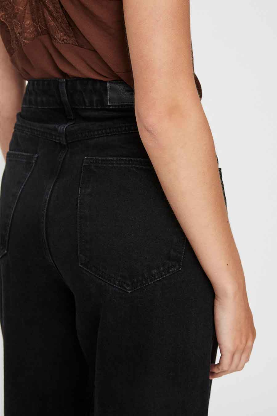 Black Wide-Leg Jeans