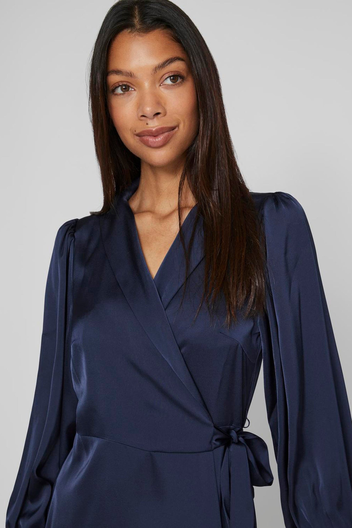 Lang Blauw Kleedje