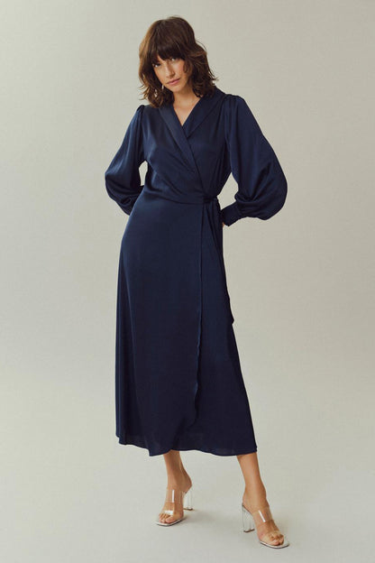 Lang Blauw Kleedje