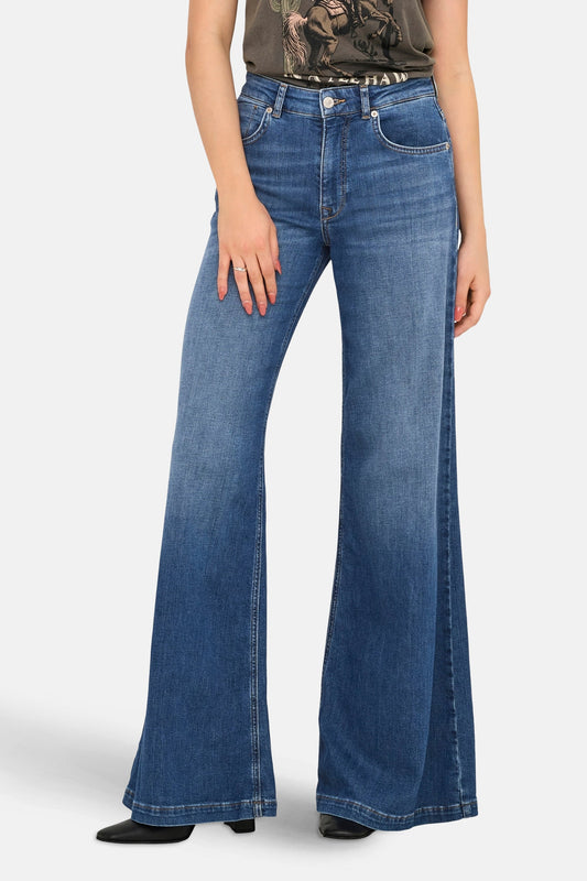 CALIFORNIA - Lichtblauwe Denim