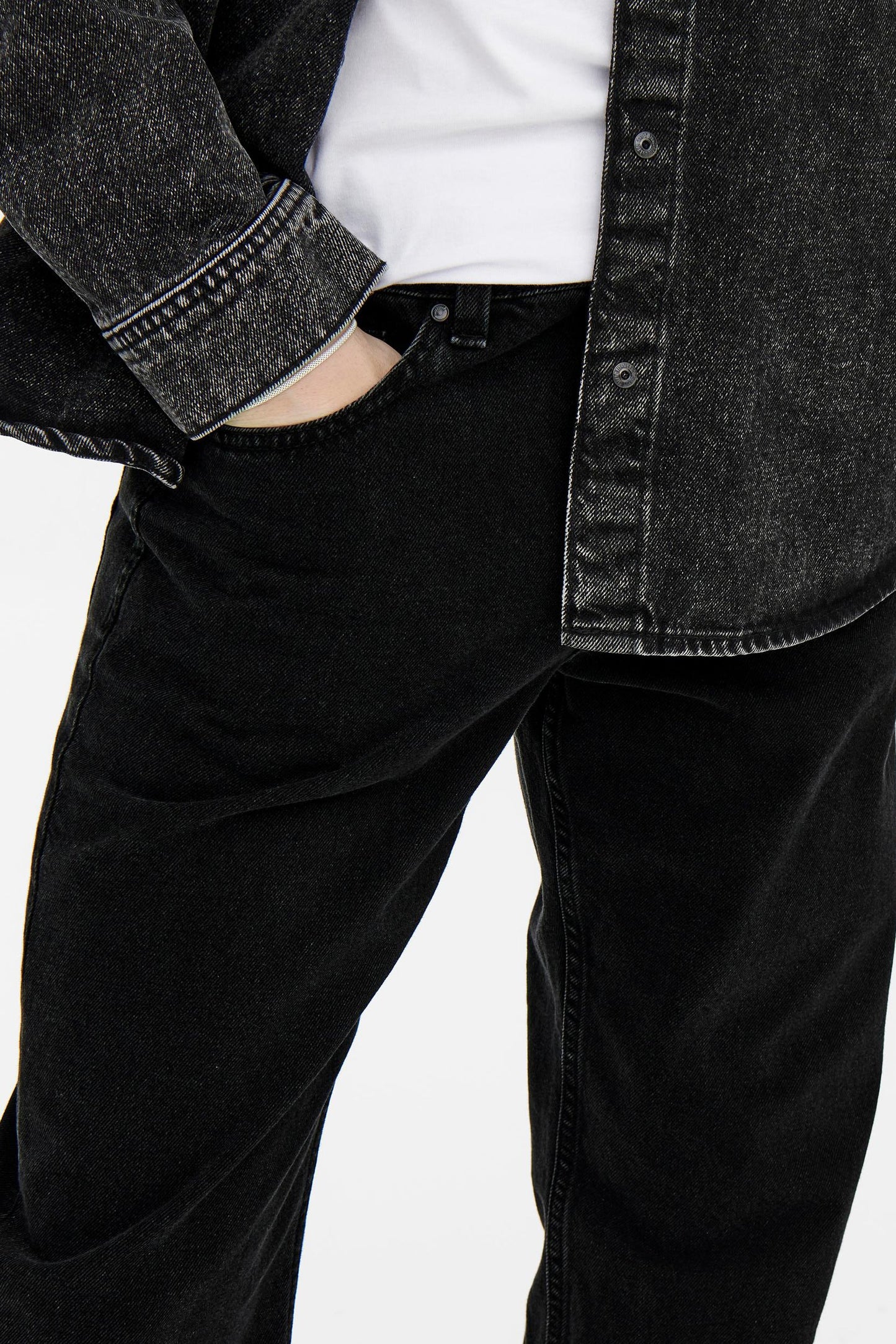 Black Denim Wide-Leg Jeans
