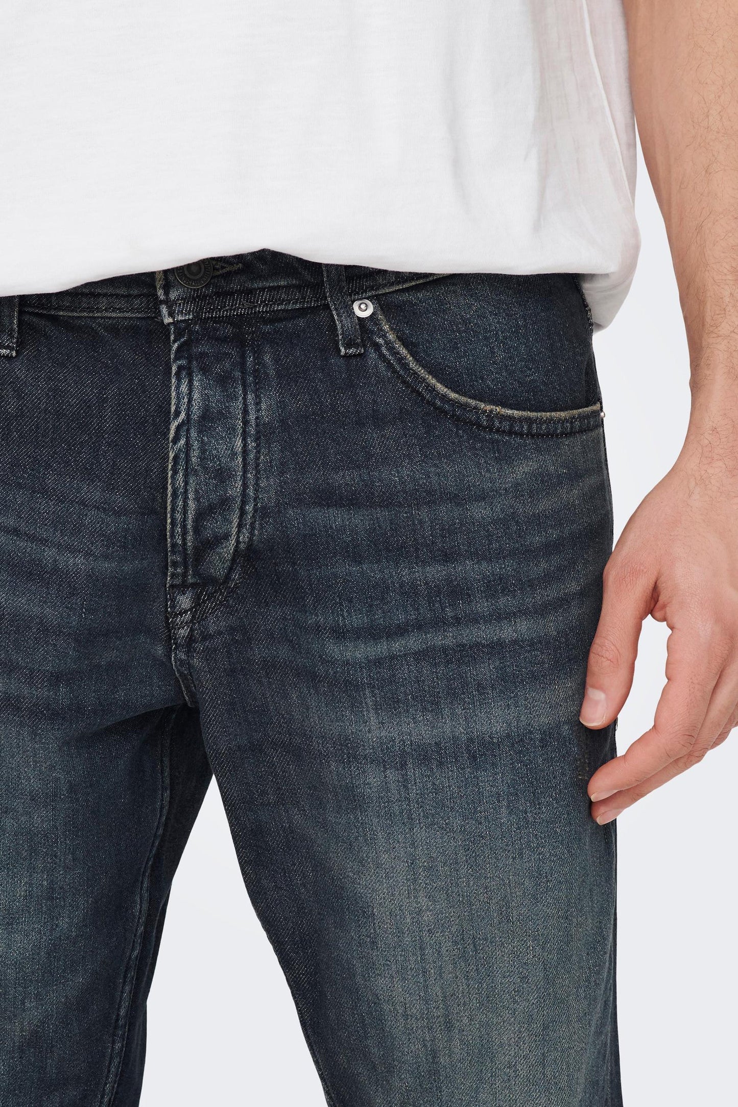 Tapered Jeans - Dark Gray Denim