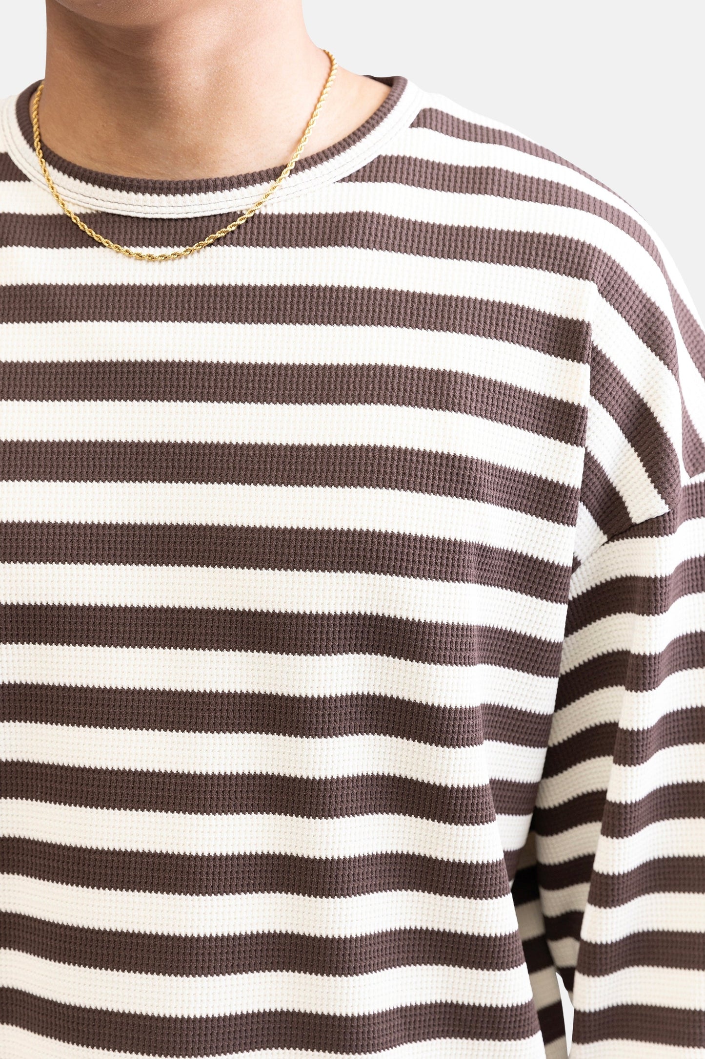 Bruine Ronde Hals Sweater - REDEFINED REBEL
