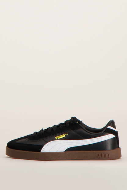 Black Sneakers