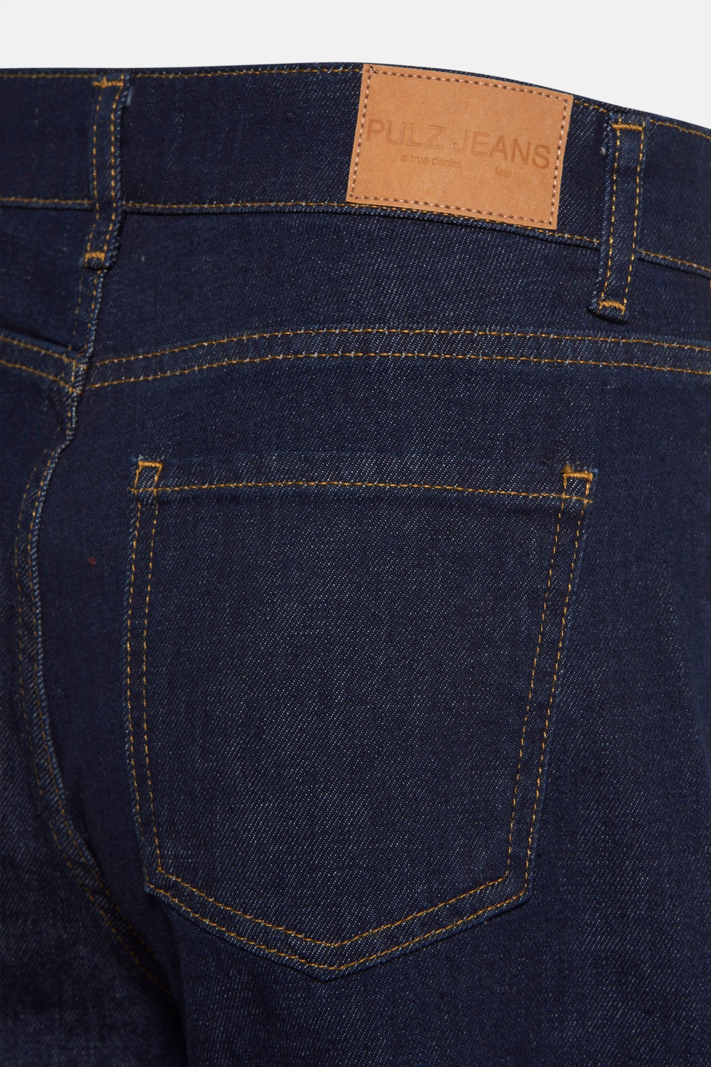 LIRA - Donkerblauwe Denim Jeans