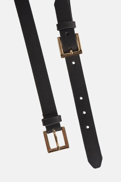 Riem - Zwart" can be rewritten as "Zwarte Riem" or "Black Belt.