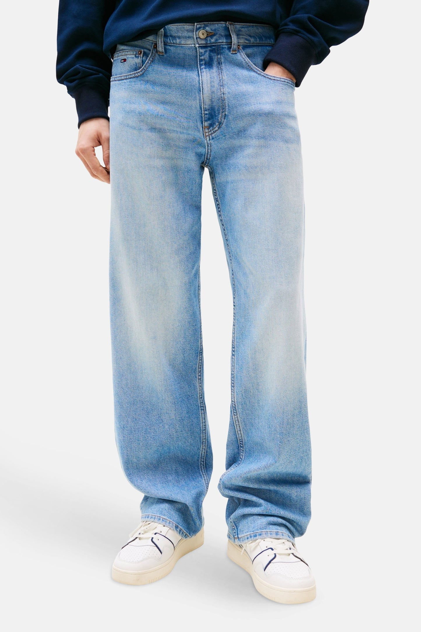 Strak gesneden lichtblauwe denim jeans - TOMMY JEANS