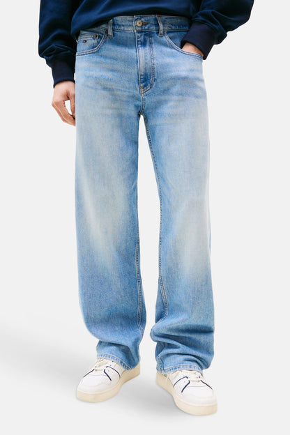 Strak gesneden lichtblauwe denim jeans - TOMMY JEANS