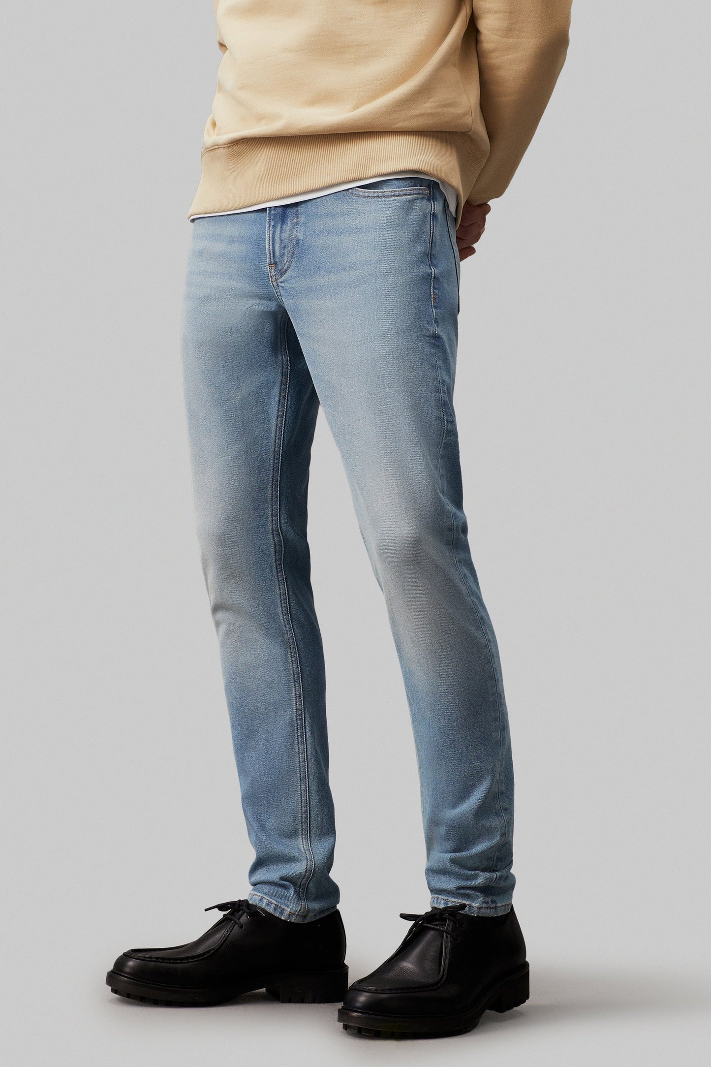 SLIM TAPER CK - Lichtblauwe Jeans
