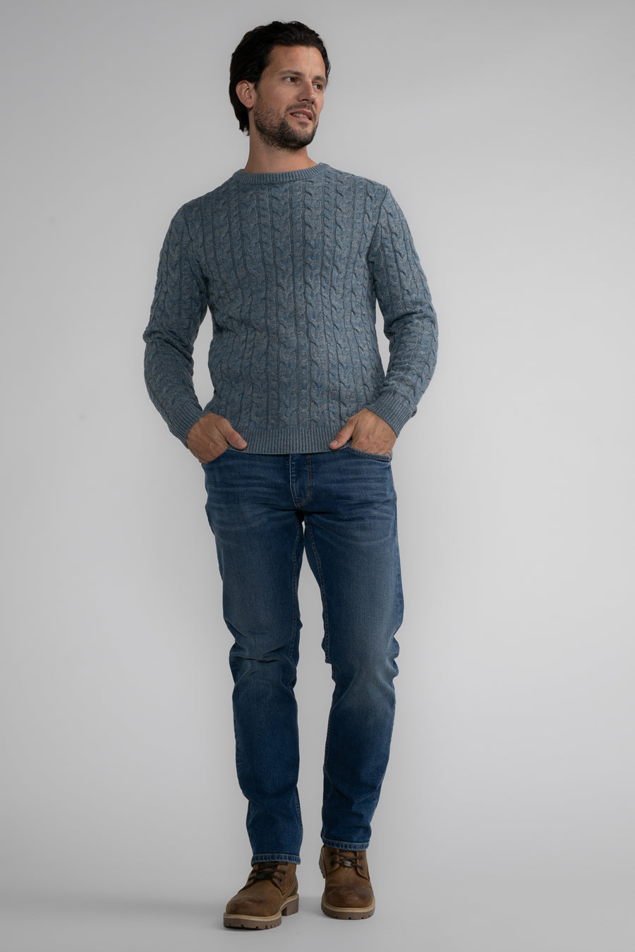 Blauwe trui met ronde hals