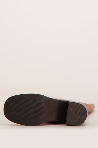 Bruine Schoenen