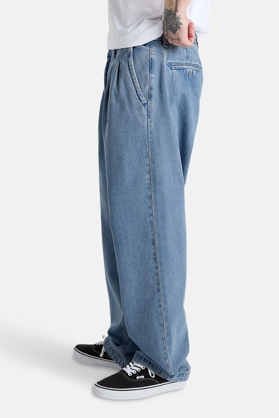 CHECK 5 Loose-Fit Denim Pants - Mid Blue Wash